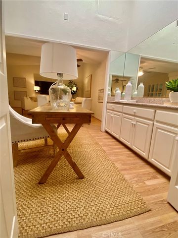 1880 McKinney Way, M15-20B, Seal Beach, CA 90740