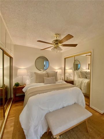 1880 McKinney Way, M15-20B, Seal Beach, CA 90740