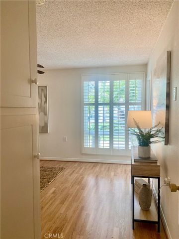 1880 McKinney Way, M15-20B, Seal Beach, CA 90740