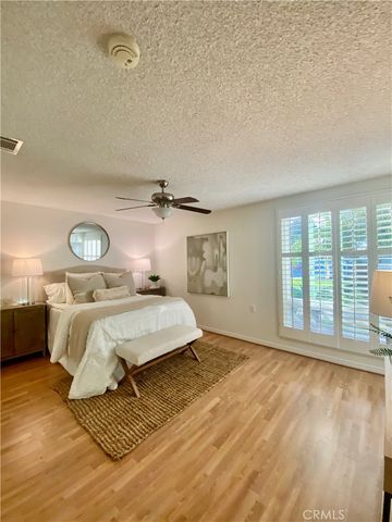 1880 McKinney Way, M15-20B, Seal Beach, CA 90740