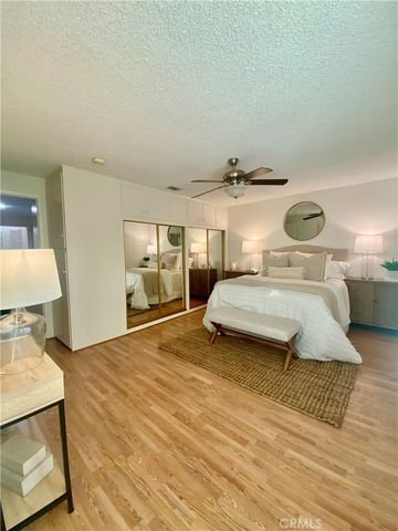1880 McKinney Way, M15-20B, Seal Beach, CA 90740