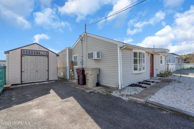 204 Butler Boulevard, Bayville, NJ 08721