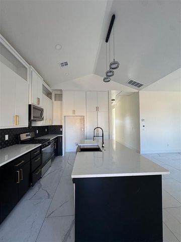 2025 NE 15th Street, Oklahoma City, OK 73117