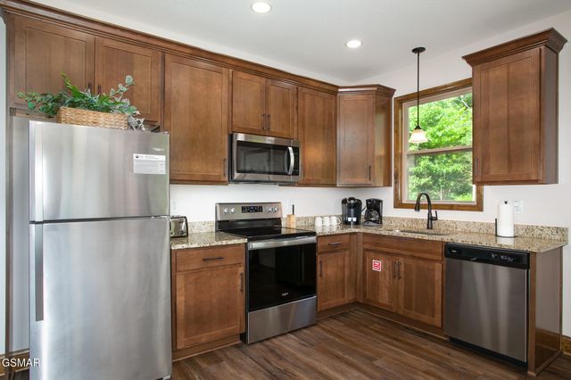 2123 Megan Ridge Drive, Sevierville, TN 37876