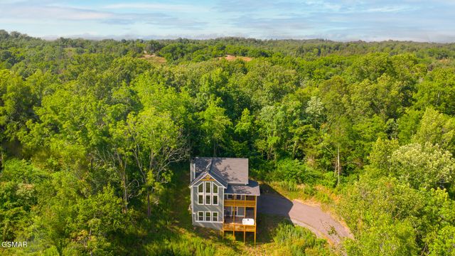 2123 Megan Ridge Drive, Sevierville, TN 37876