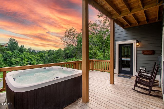 2123 Megan Ridge Drive, Sevierville, TN 37876