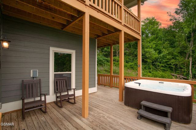 2123 Megan Ridge Drive, Sevierville, TN 37876