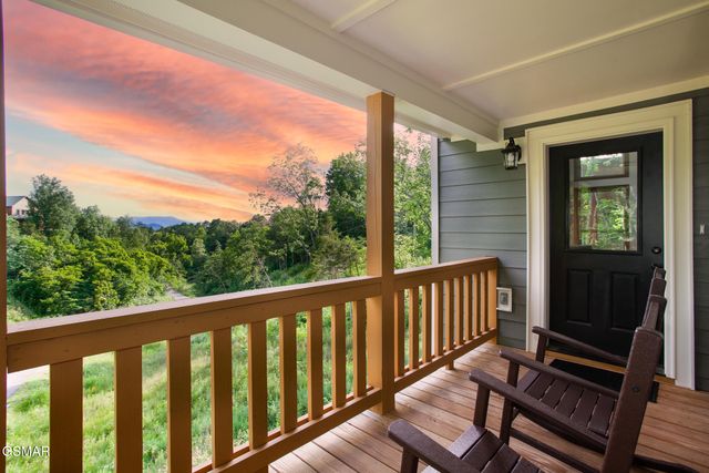 2123 Megan Ridge Drive, Sevierville, TN 37876