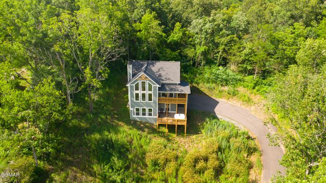 2123 Megan Ridge Drive, Sevierville, TN 37876