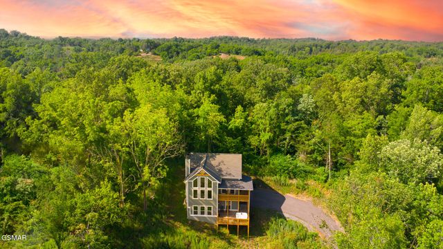 2123 Megan Ridge Drive, Sevierville, TN 37876