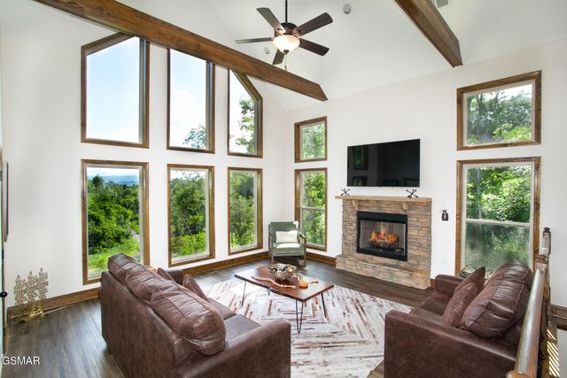 2123 Megan Ridge Drive, Sevierville, TN 37876