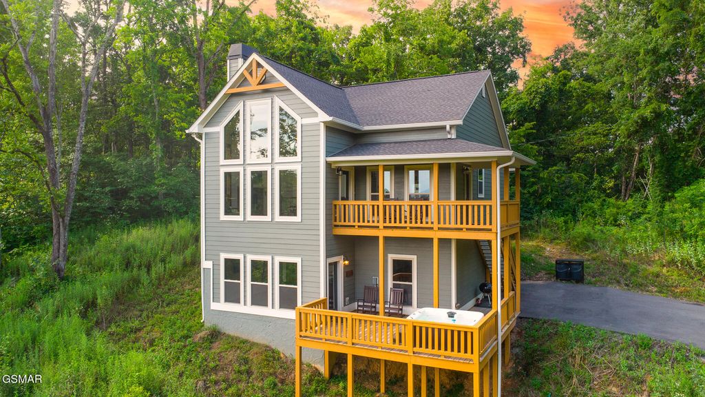 2123 Megan Ridge Drive, Sevierville, TN 37876