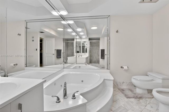 20281 E Country Club Drive TS 5, Aventura, FL 33180