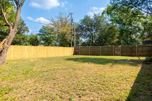 2662 Wilhurt Avenue, Dallas, TX 75216