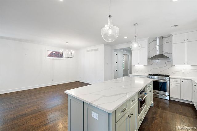 811 Smith Avenue, Birmingham, MI 48009