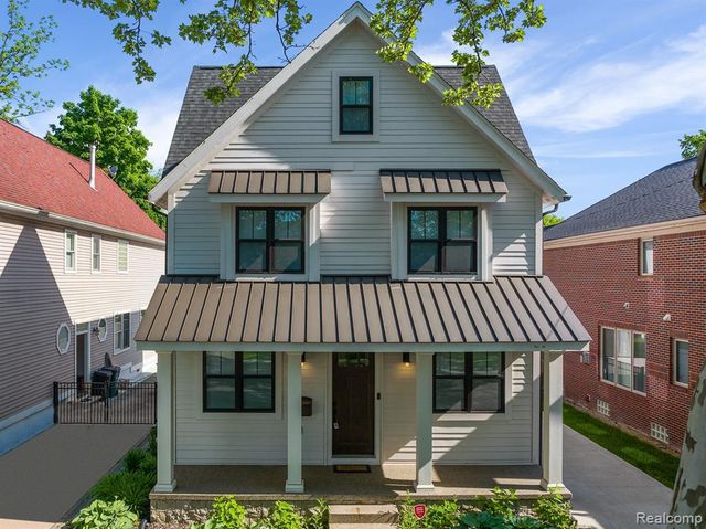 811 Smith Avenue, Birmingham, MI 48009
