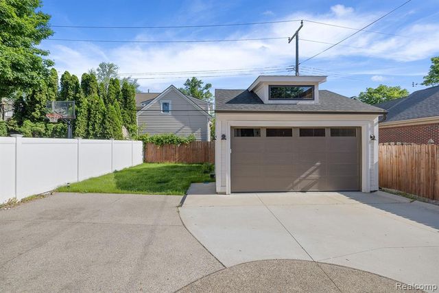 811 Smith Avenue, Birmingham, MI 48009
