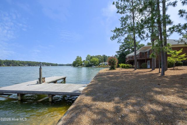 7 Lake Vista Lane, Pinehurst, NC 28374