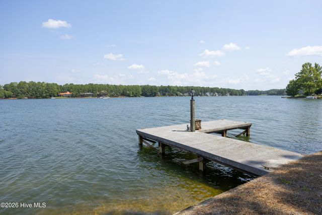7 Lake Vista Lane, Pinehurst, NC 28374