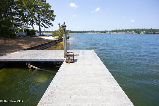 7 Lake Vista Lane, Pinehurst, NC 28374