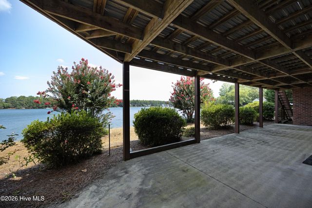7 Lake Vista Lane, Pinehurst, NC 28374
