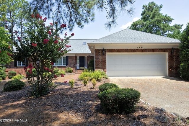 7 Lake Vista Lane, Pinehurst, NC 28374
