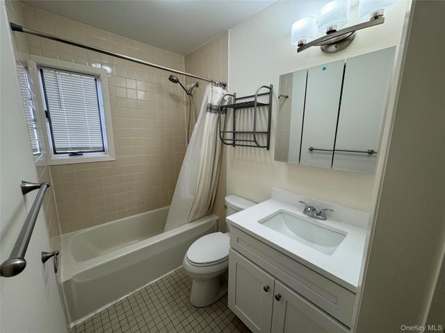 240-242 E Main Street B, Port Jefferson, NY 11777