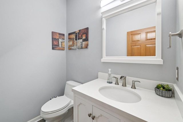 612 Bear Claw Way, Middleton, WI 53562