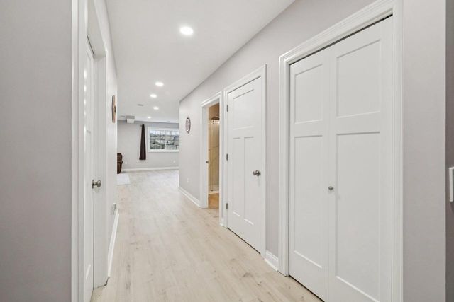 612 Bear Claw Way, Middleton, WI 53562