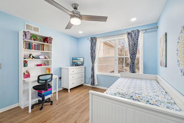 612 Bear Claw Way, Middleton, WI 53562