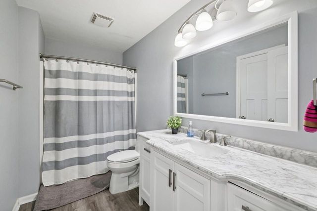 612 Bear Claw Way, Middleton, WI 53562