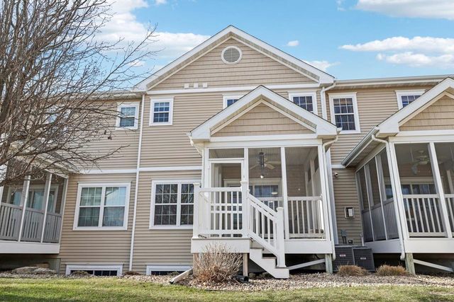 612 Bear Claw Way, Middleton, WI 53562