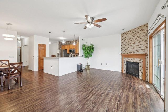 612 Bear Claw Way, Middleton, WI 53562