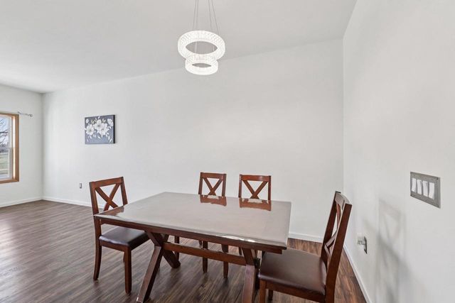 612 Bear Claw Way, Middleton, WI 53562