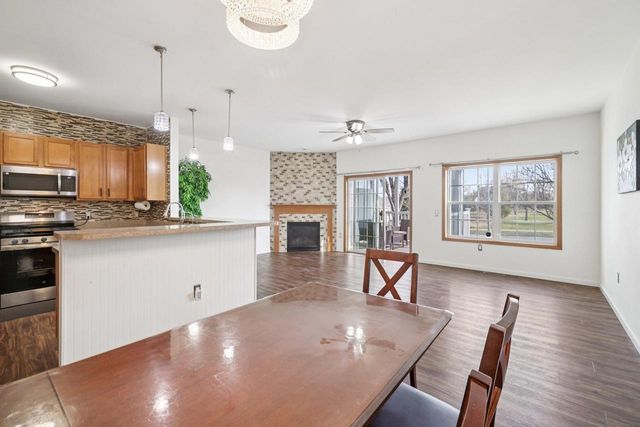 612 Bear Claw Way, Middleton, WI 53562