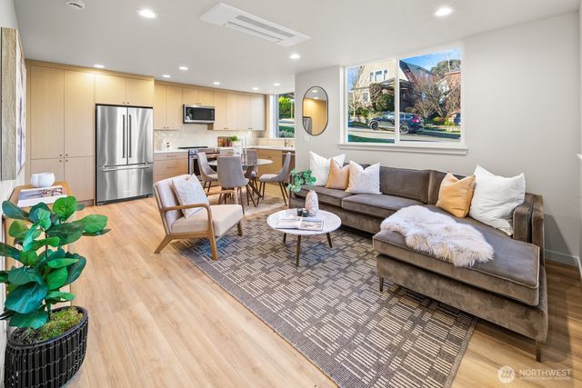 2509 N 42nd Street, Seattle, WA 98103