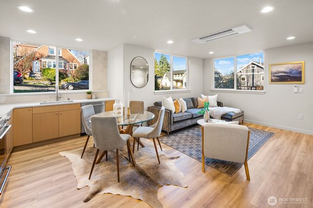 2509 N 42nd Street, Seattle, WA 98103