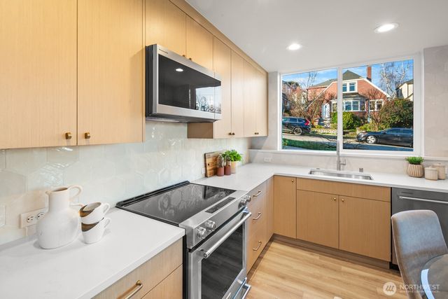 2509 N 42nd Street, Seattle, WA 98103