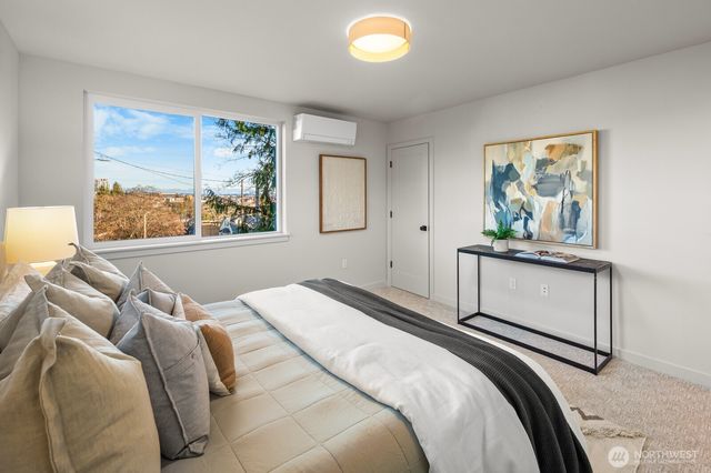 2509 N 42nd Street, Seattle, WA 98103