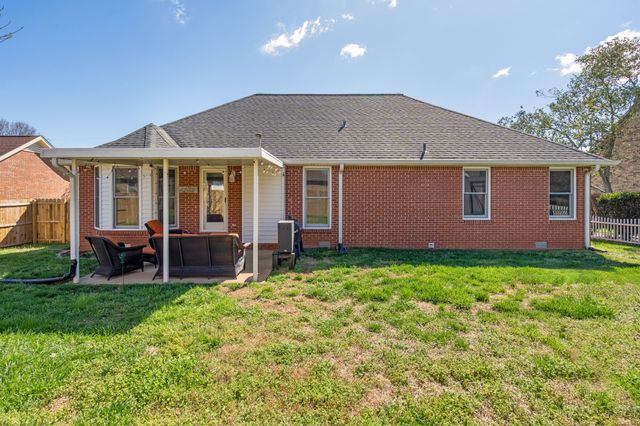 223 Richmond Dr, Smyrna, TN 37167