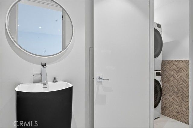 1253 N Sweetzer 3, West Hollywood, CA 90069