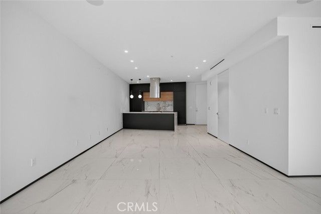 1253 N Sweetzer 3, West Hollywood, CA 90069