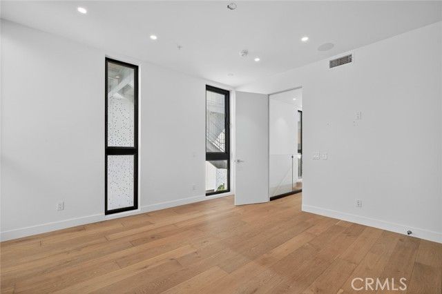 1253 N Sweetzer 3, West Hollywood, CA 90069