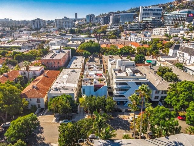 1253 N Sweetzer 3, West Hollywood, CA 90069