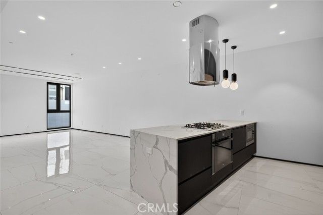 1253 N Sweetzer 3, West Hollywood, CA 90069