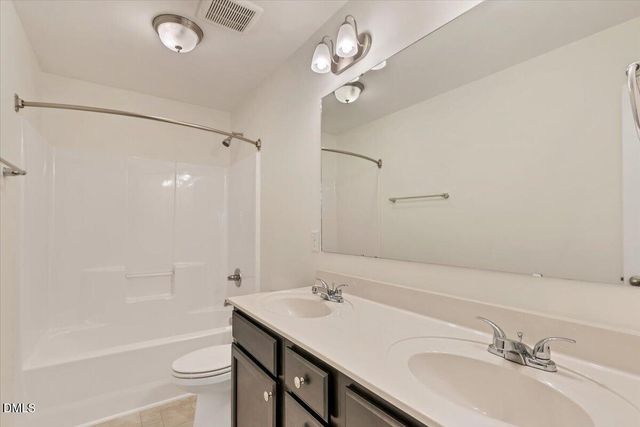 3015 Dana Lane, Aberdeen, NC 28315