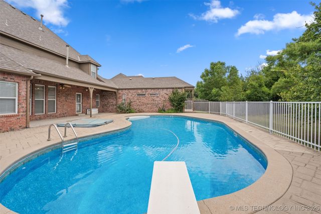 9311 N 139th East Avenue, Owasso, OK 74055