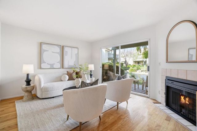 1045 Summershore Court, San Jose, CA 95122