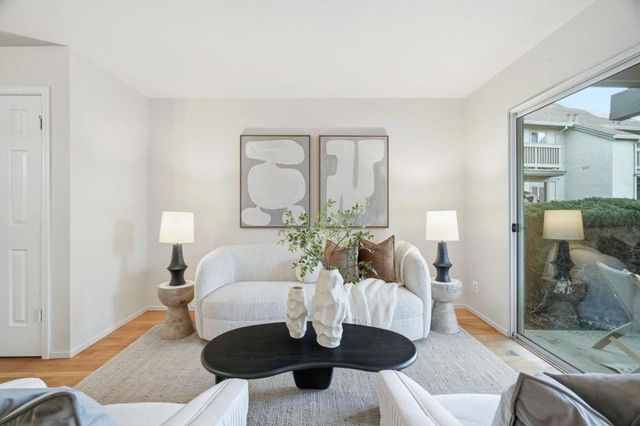 1045 Summershore Court, San Jose, CA 95122