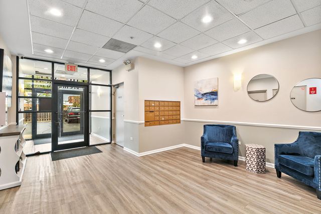 104 N Plum Grove Road 504, Palatine, IL 60067